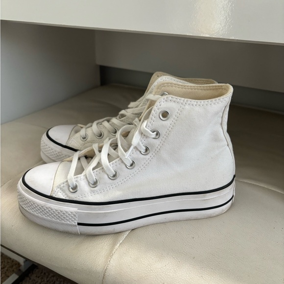 Converse Shoes - Chuck Taylor All Star Lift Platform Canvas